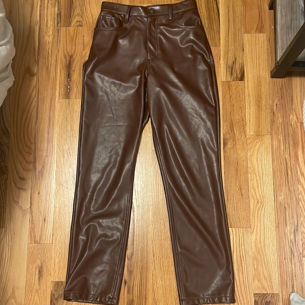 Size 28 brown leather ABERCROMBIE PANTS, only been worn 2-3x